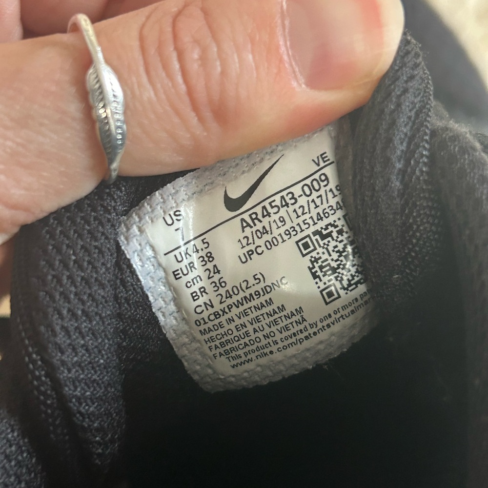 Women’s Nike black tennis shoes athletic lifting 7 renew in-season TR 9 - Picture 8 of 8